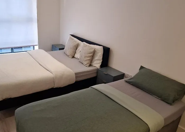 Modern-New Build Apartment In Birmingham