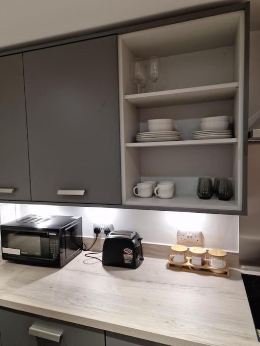 Modern-new Build In Apartment
